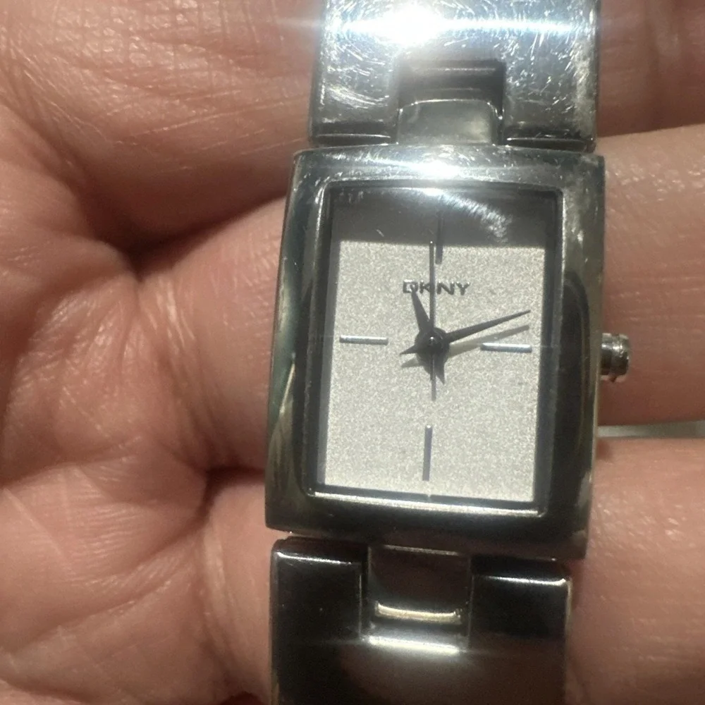 Working DKNY Women's Dainty Watch Steel Fancy Bracelet Rectangle‎ Dial 23mm 7.5